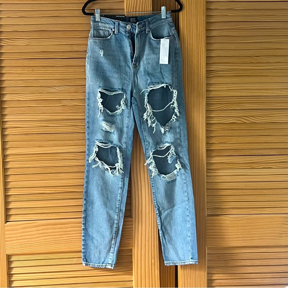 NWT BDG Ripped Mom Jeans - 25" Waist